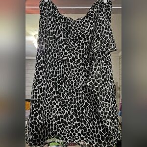 Black and White Patterned Skirt